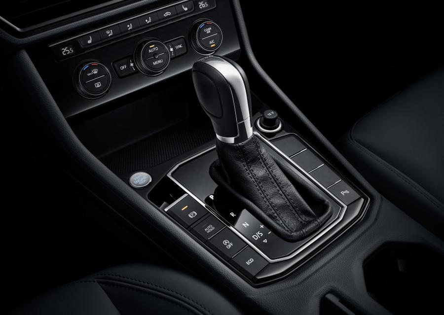 Детали интерьера Volkswagen Gran Lavida 2018 года  (фото 2 из 15)